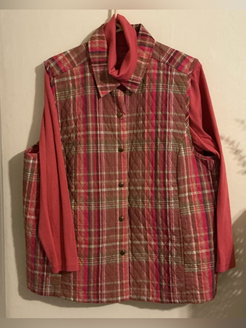 C.J. Banks Women’s 2X Quilted Plaid Vest Pink Beige Snap Front + L.L. Bean Top - Picture 2 of 8